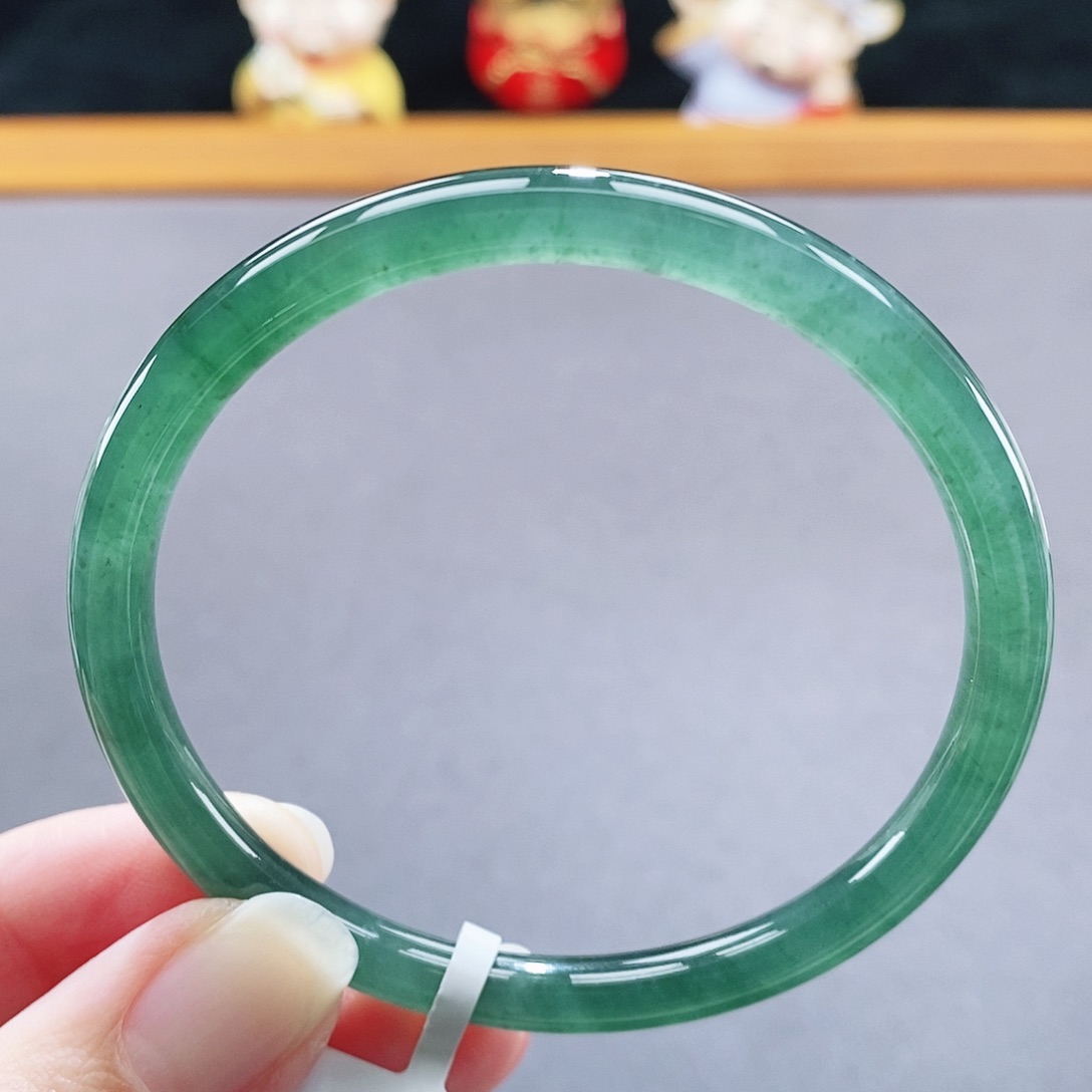 翡翠未镶嵌手镯113