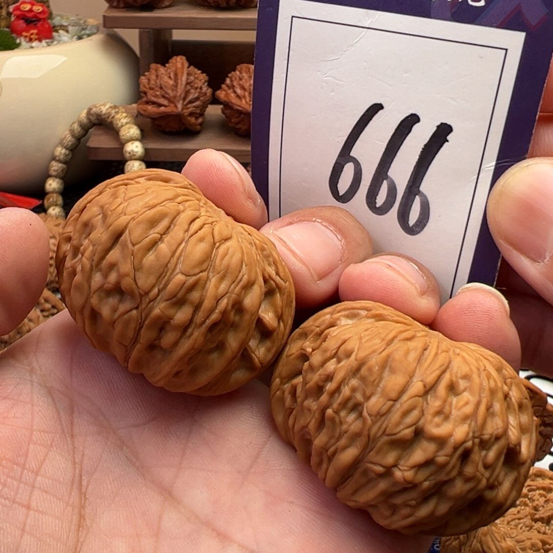 文玩核桃把件全品磨盘43尺寸666号