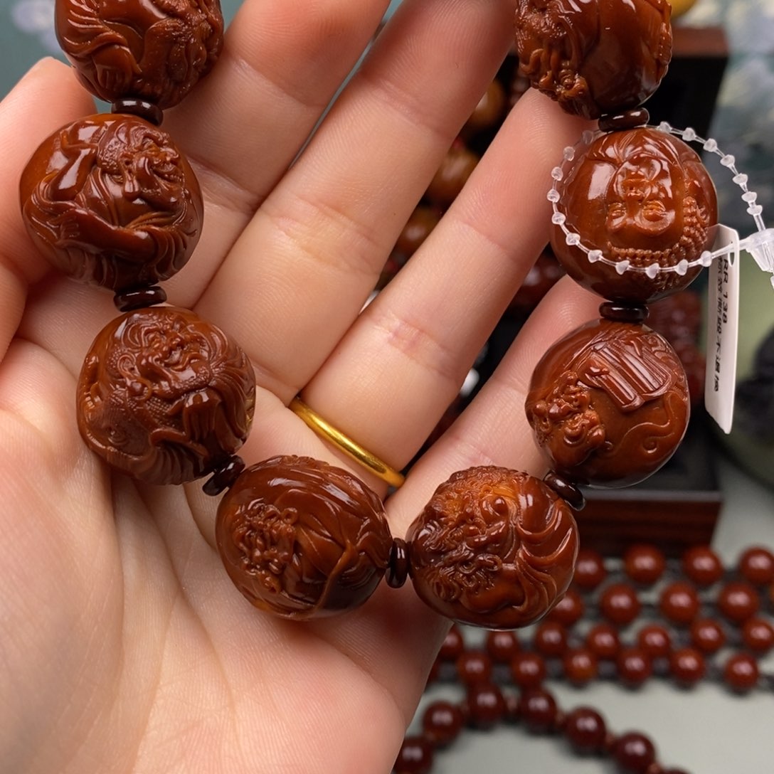 橄榄核吊坠老*孩橄榄核