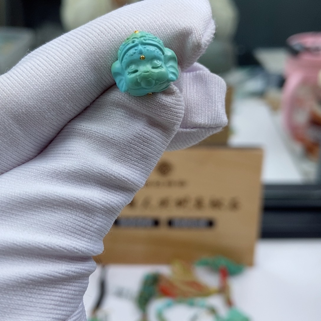 未镶嵌绿松石珠宝奇石