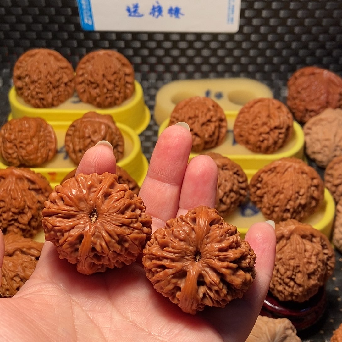 小***魔文玩核桃吊坠大蒜头04