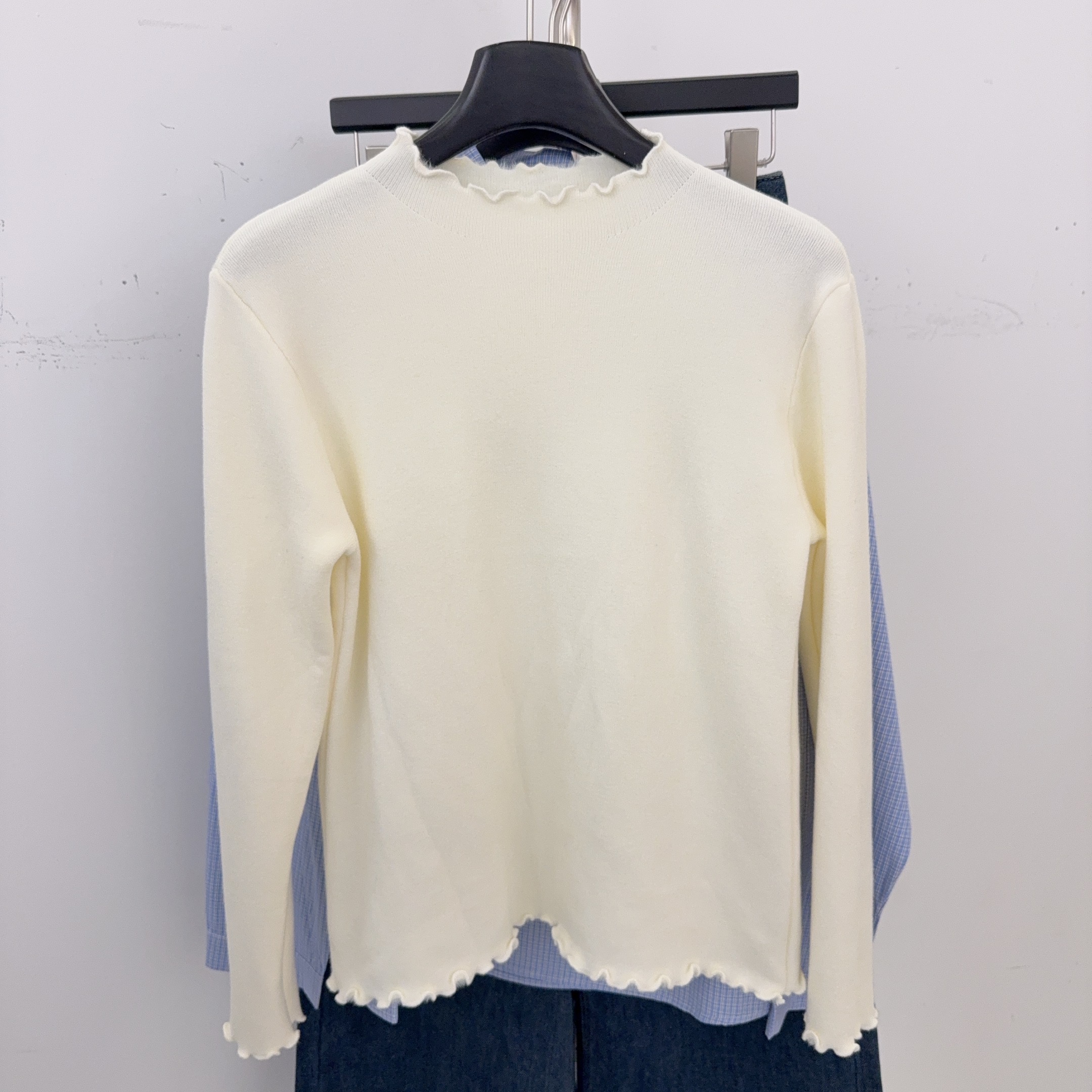 【株洲华丽珊珊女装】冬季新款加绒加厚木耳边百搭时尚打底衫