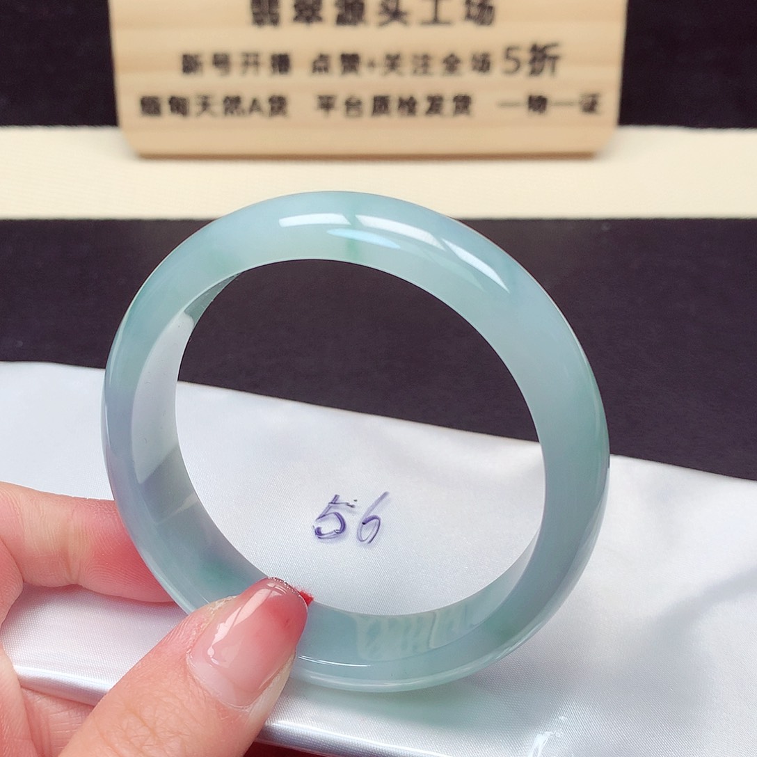翡翠手镯未镶嵌420号