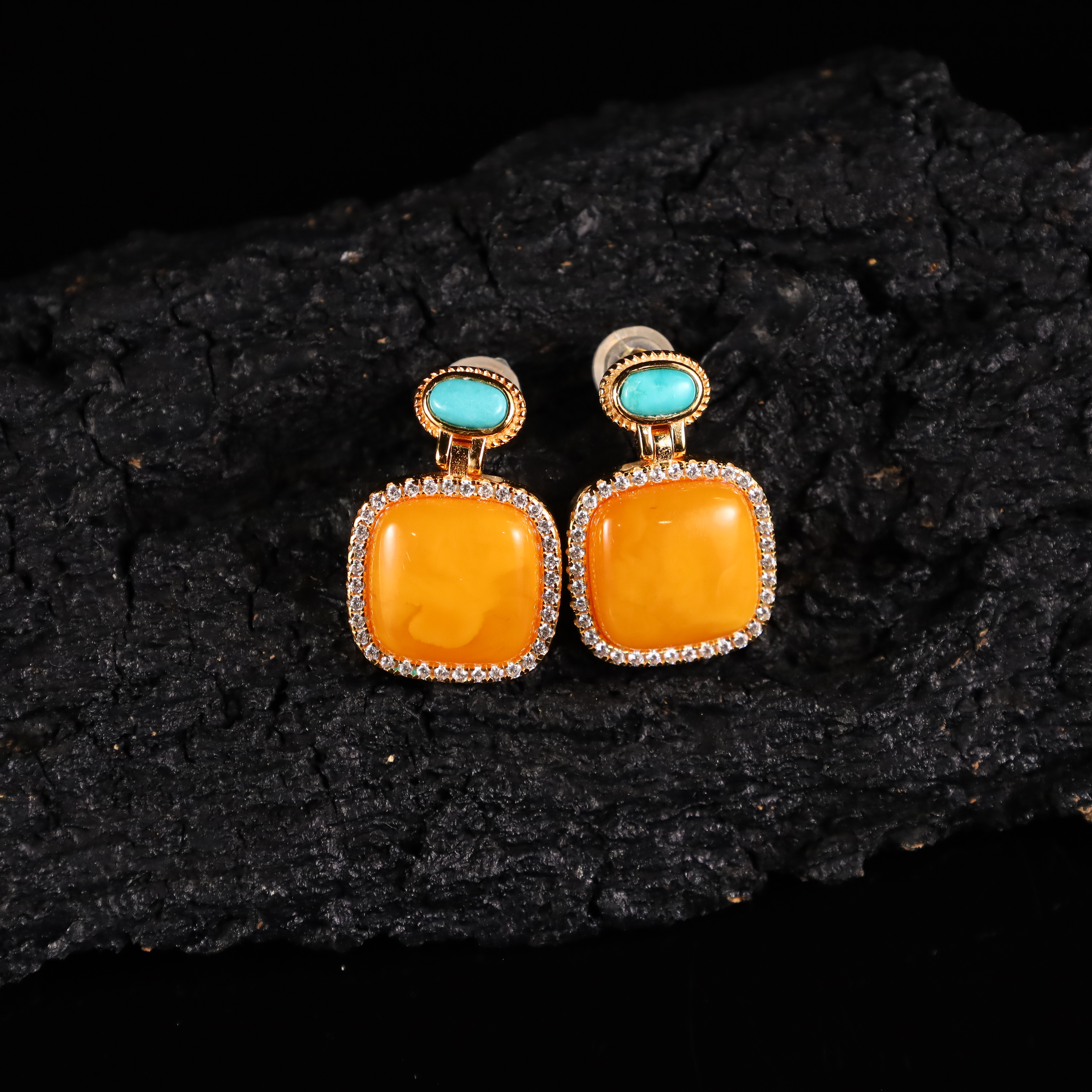 【小方块】心如珠宝 蜜蜡方块耳钉 251222077000