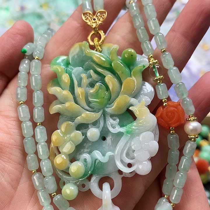 翡翠颈饰未镶嵌吊坠