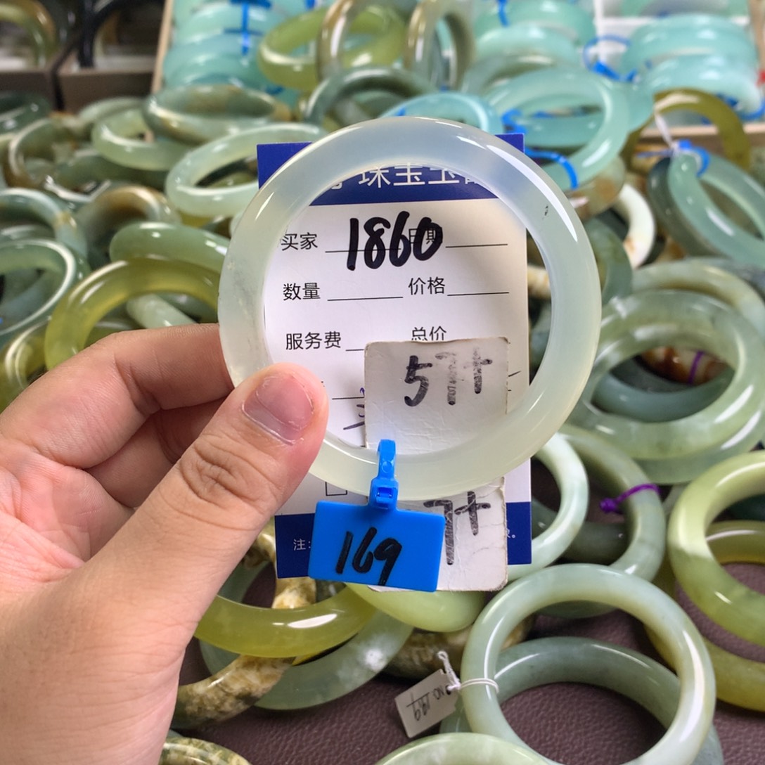 未镶嵌蛇纹石玉手镯1860