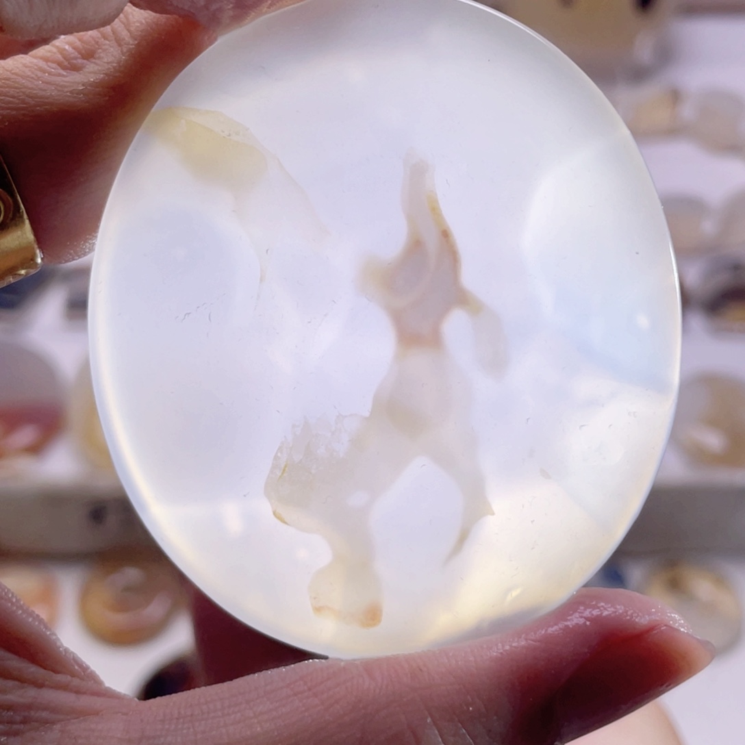 玛瑙/玉髓未镶嵌珠宝奇石