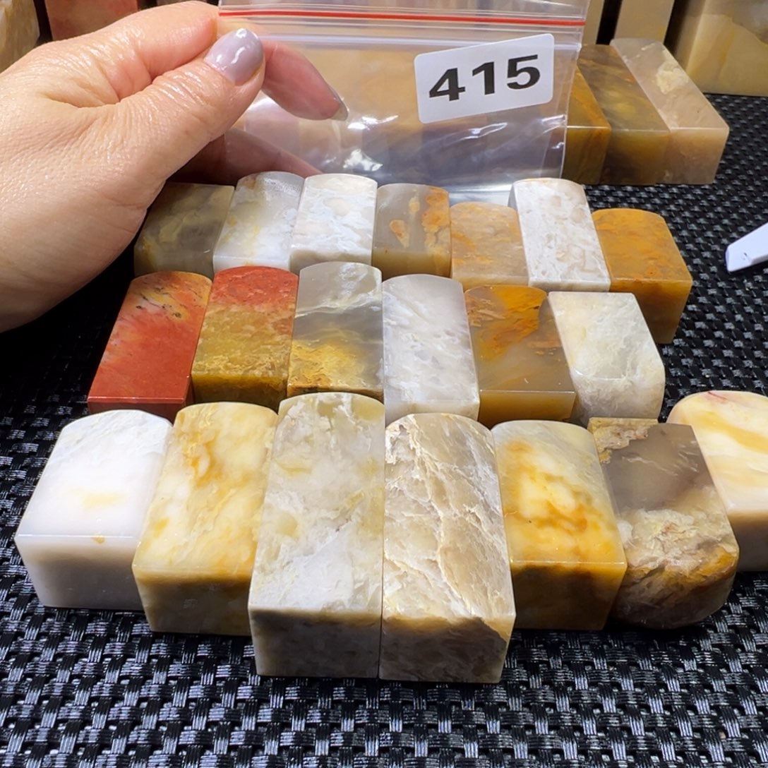 董***士老挝石巴林石巴林石