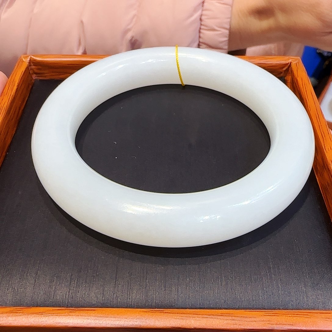 和田玉手镯未镶嵌生*。新疆羊脂白玉55