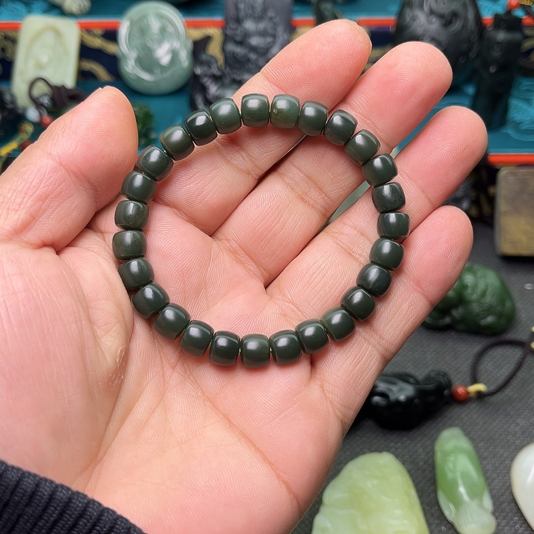 和田玉颈饰未镶嵌