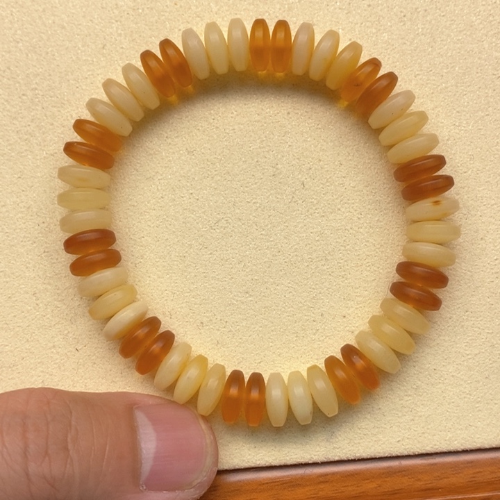 未镶嵌琥珀珠宝奇石