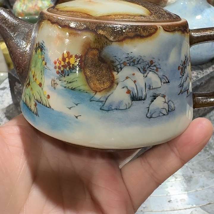 绮***o微瑕壶一个，瓷。。。。