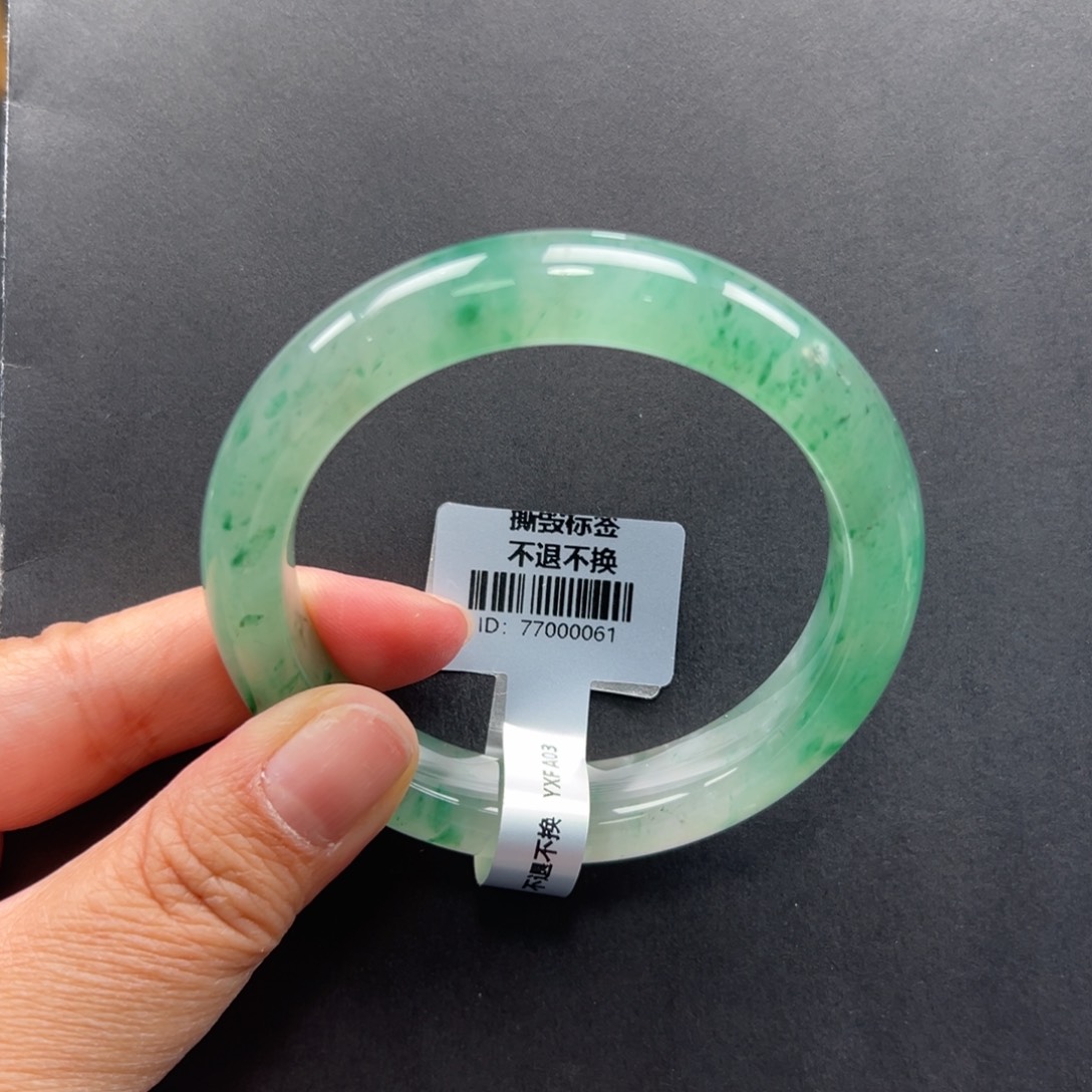 n***o石英质玉未镶嵌手镯+菩提58