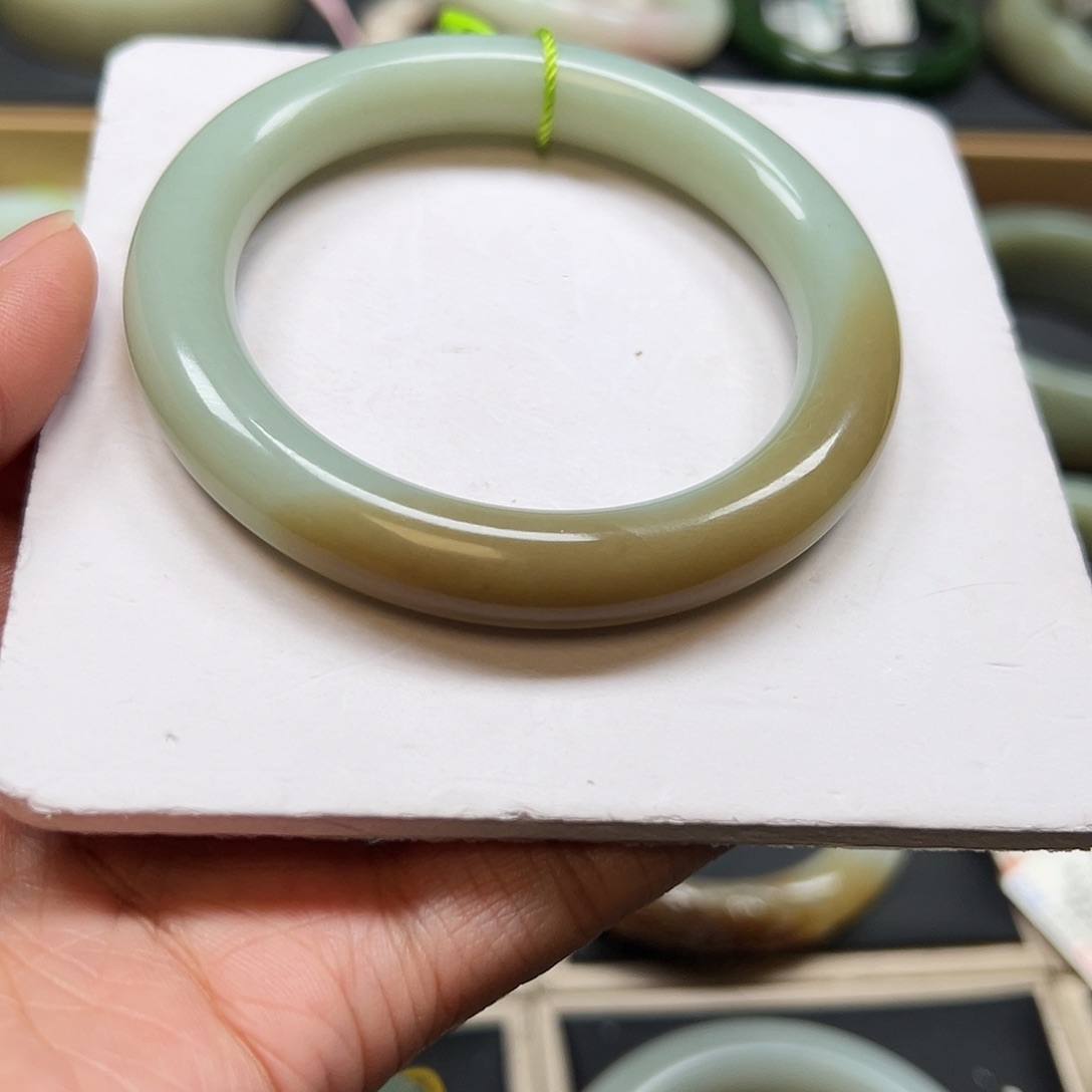 和田玉未镶嵌手镯56.6