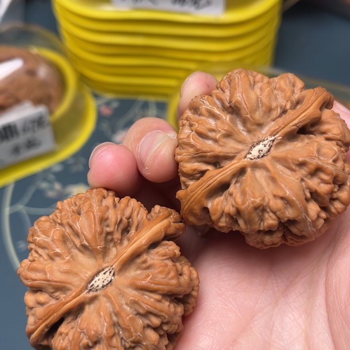 文玩核桃吊坠46-29964-05