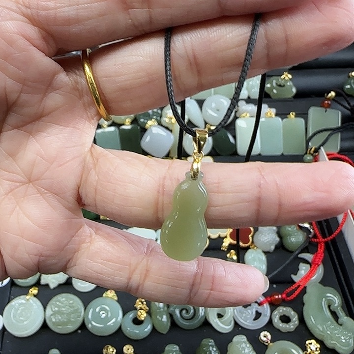 和田玉吊坠(不含链)未镶嵌