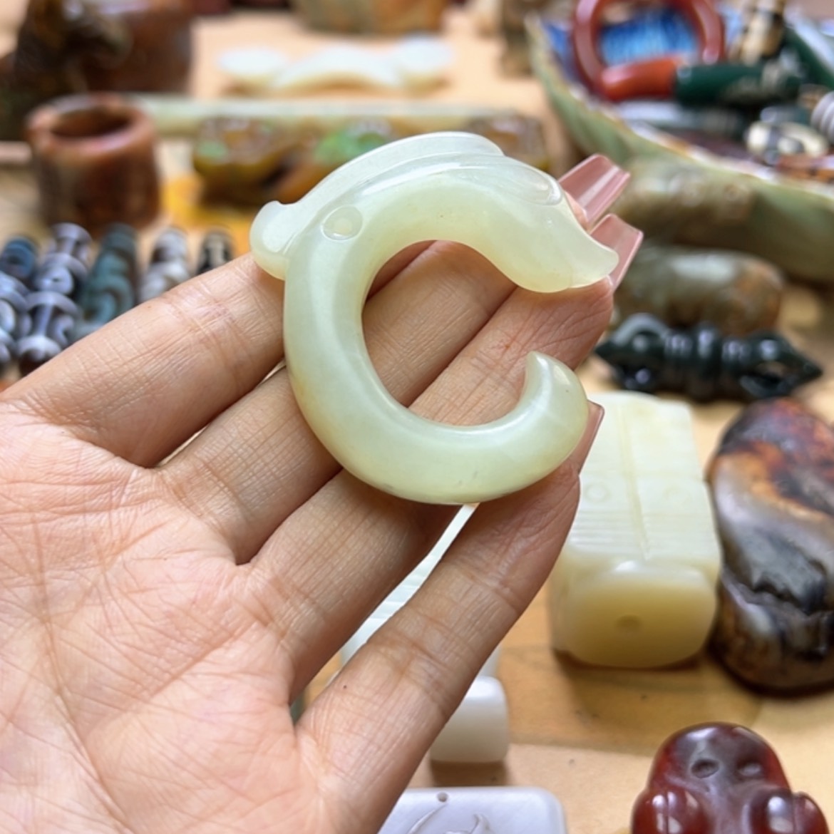 【闪购商品】蛇纹石玉颈饰未镶嵌