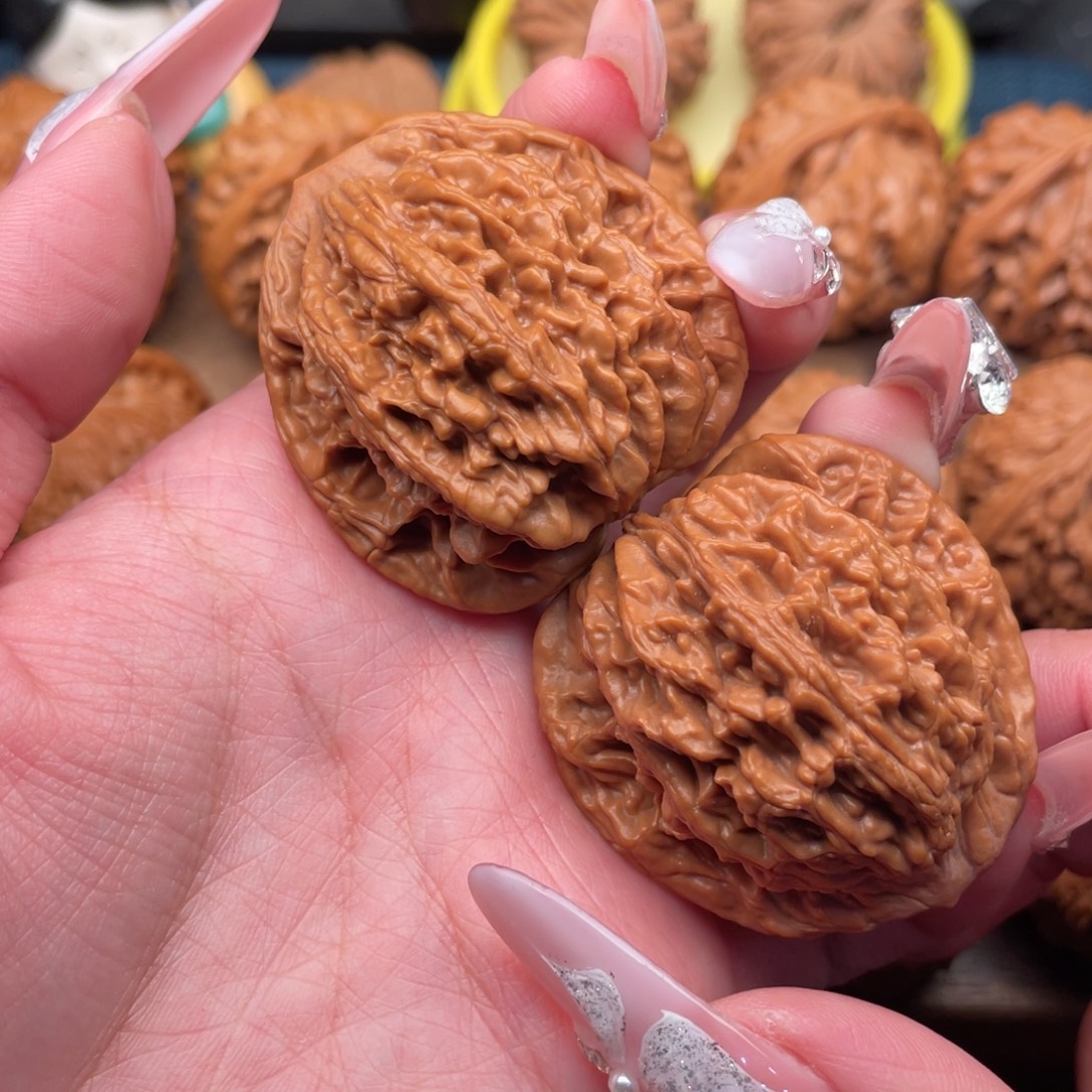 把件文玩核桃全品原桩红皮虎头42