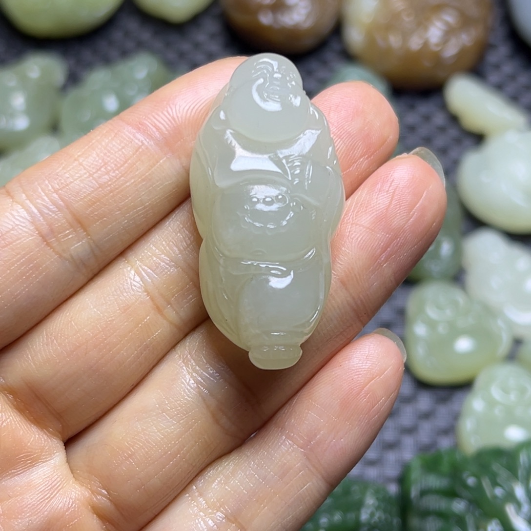 起***未镶嵌和田玉挂件