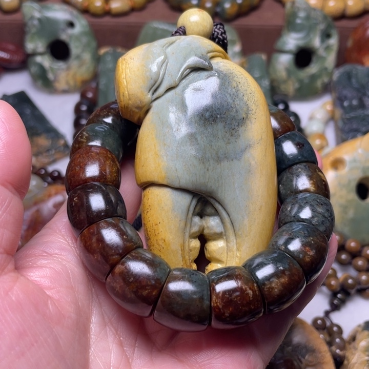 未镶嵌岫岩河磨玉（透闪石质玉）珠宝奇石董*叔