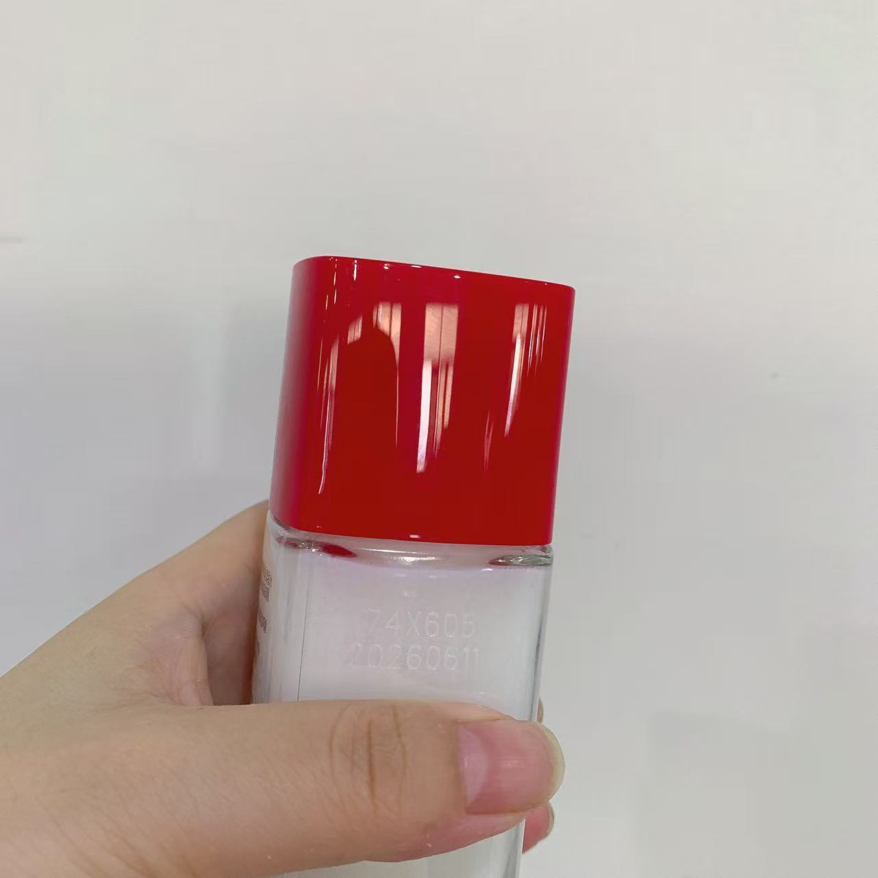 【欧娘娘】视黄醇清乳柔肤水【裸瓶】26年4月效期