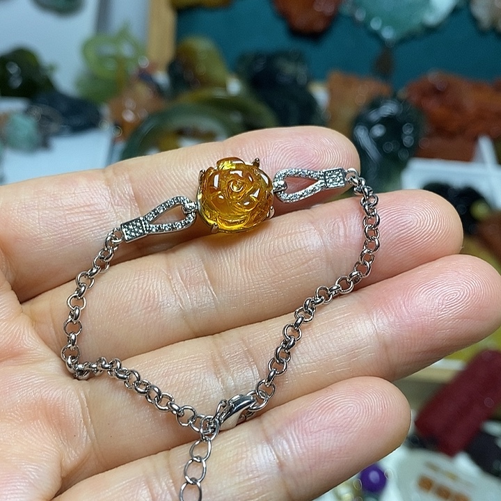 吊坠(赠链)未镶嵌翡翠