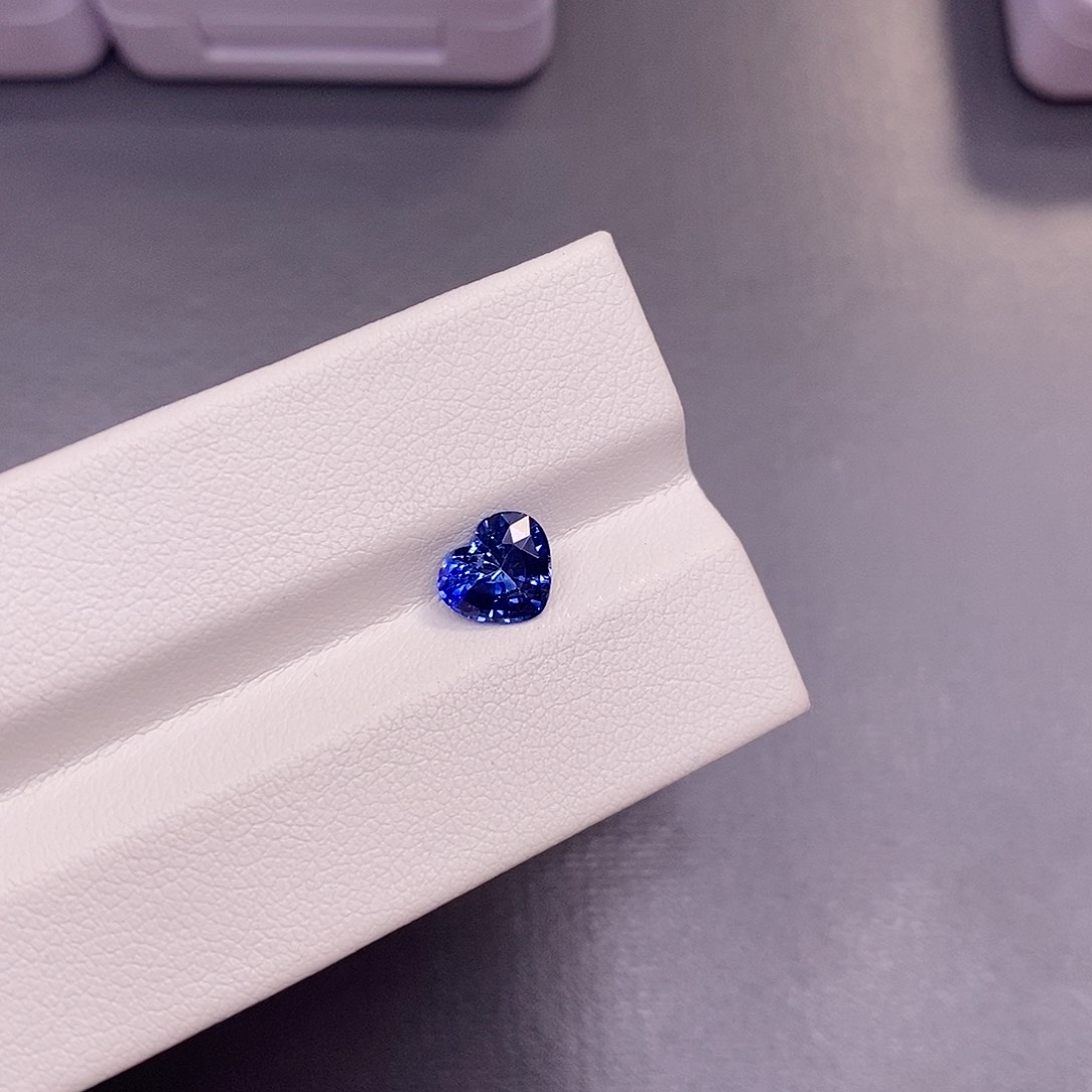 裸石蓝宝石1.275克拉
