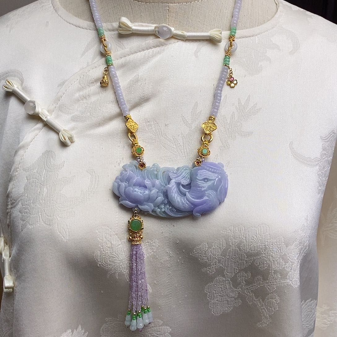 翡翠颈饰未镶嵌天然