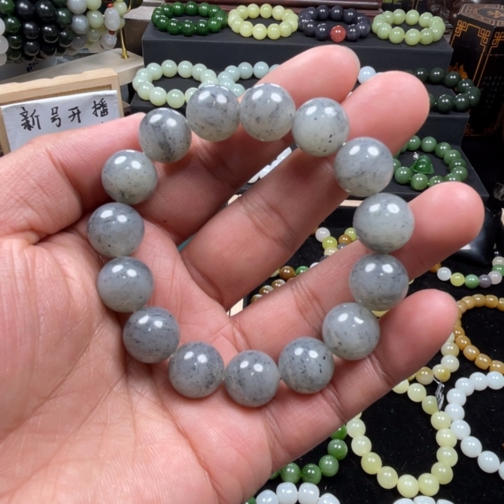 和田玉手串未镶嵌