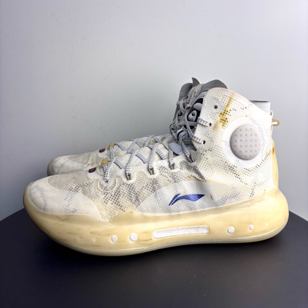 95新 LI-NING/李宁 41码 驭帅14䨻 保真 中古篮球鞋