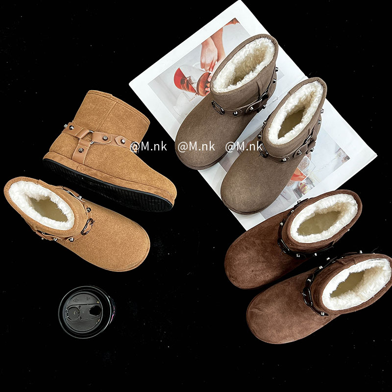 冬季时髦休闲保暖中筒雪地靴羊皮毛一体铆钉皮带扣5301