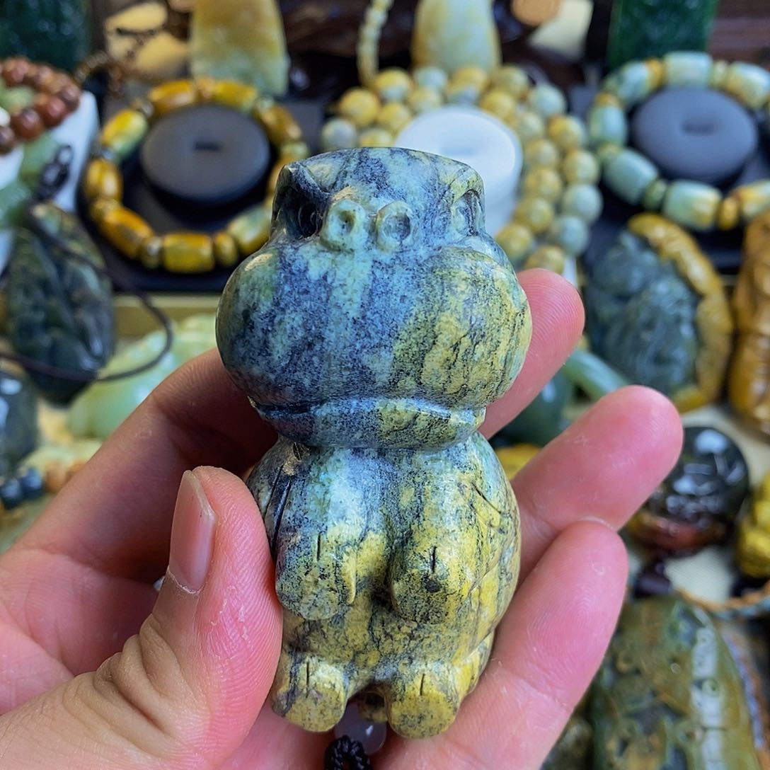 岫岩河磨玉（透闪石质玉）手把未镶嵌
