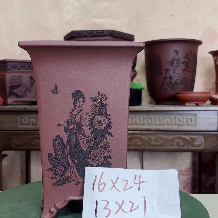 紫砂花盆刻绘仕女