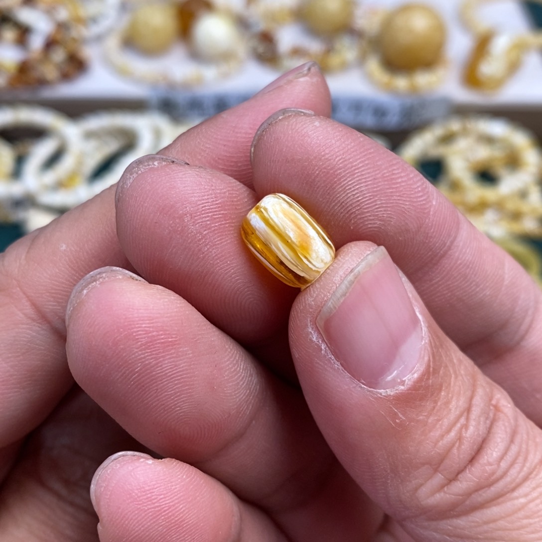 琥珀裸石未镶嵌胡*侠桶珠8+