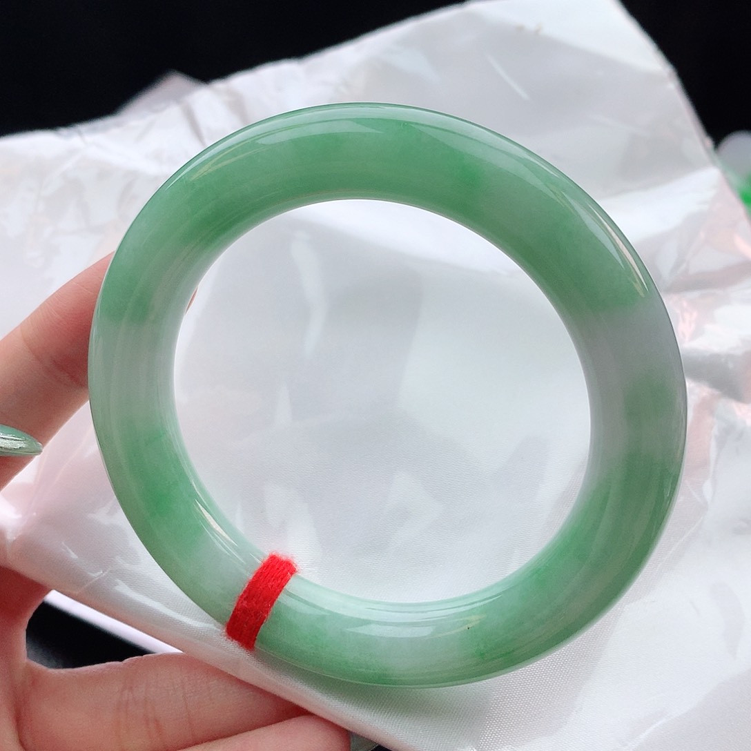 翡翠手镯未镶嵌59圆条882250