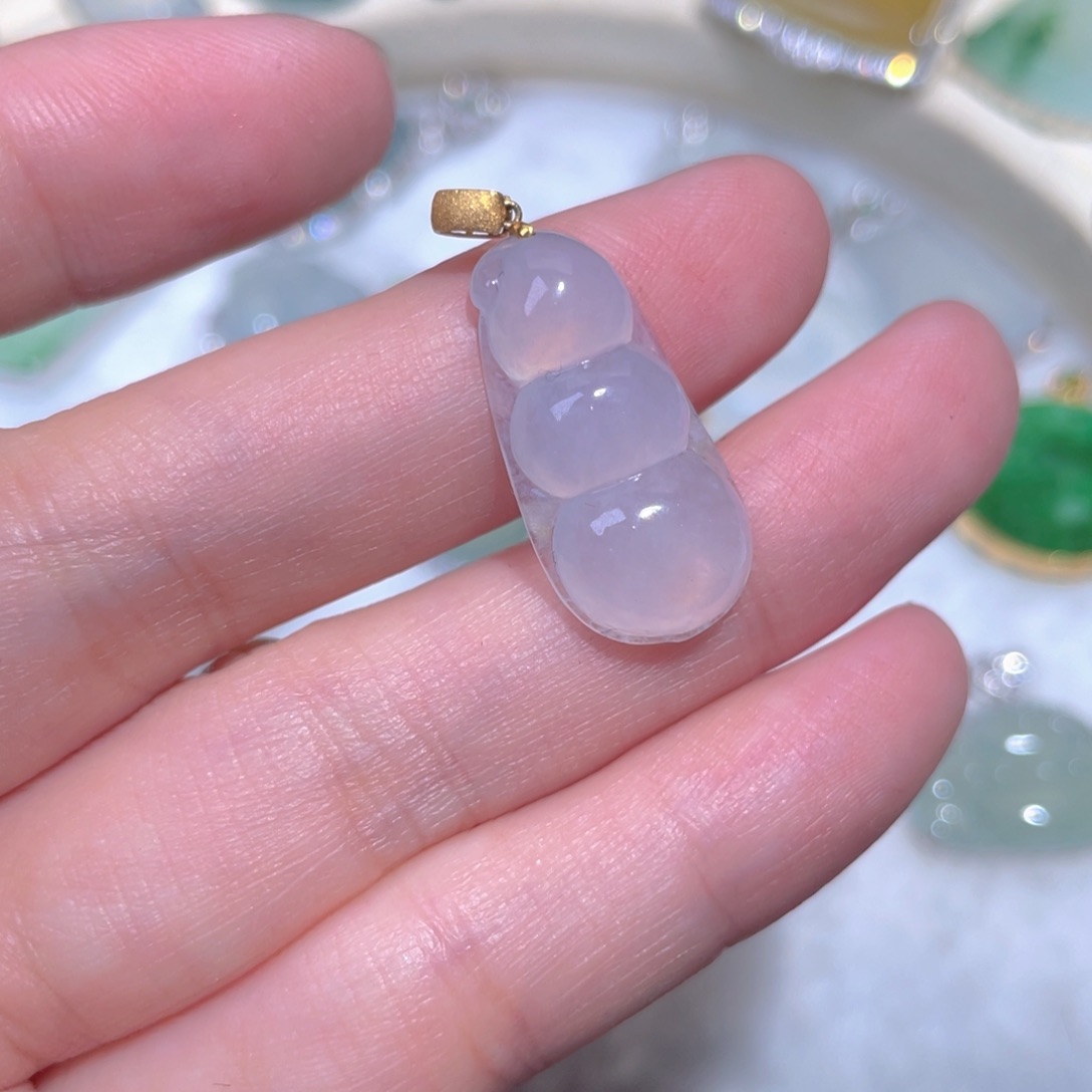 翡翠18K金镶嵌颈饰翡翠