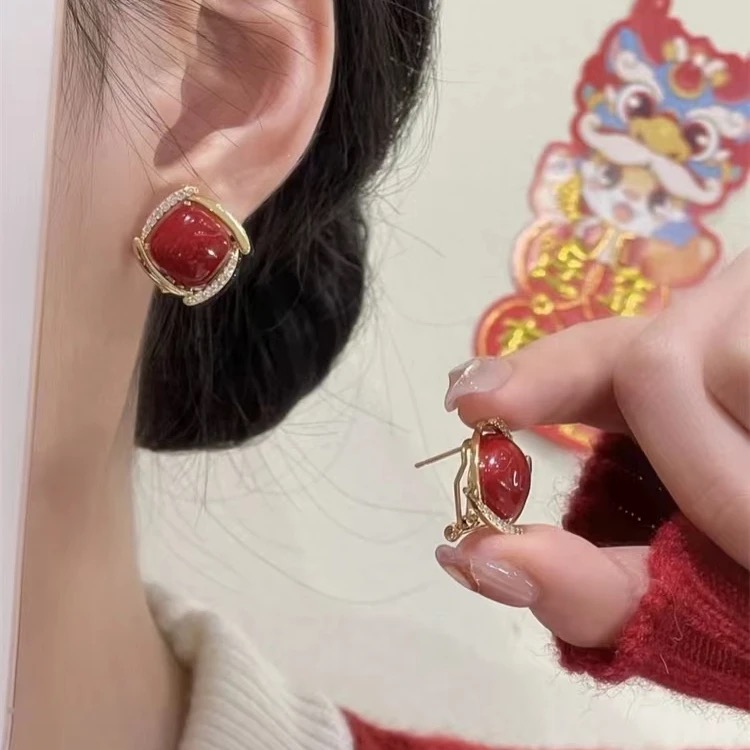 铜合金耳饰 气质轻奢百搭简约优雅精致网红设计师耳环F3190