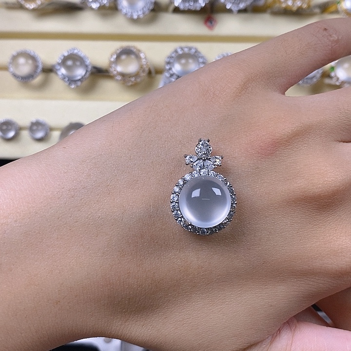 七***哥石英质玉银S925镶嵌颈饰