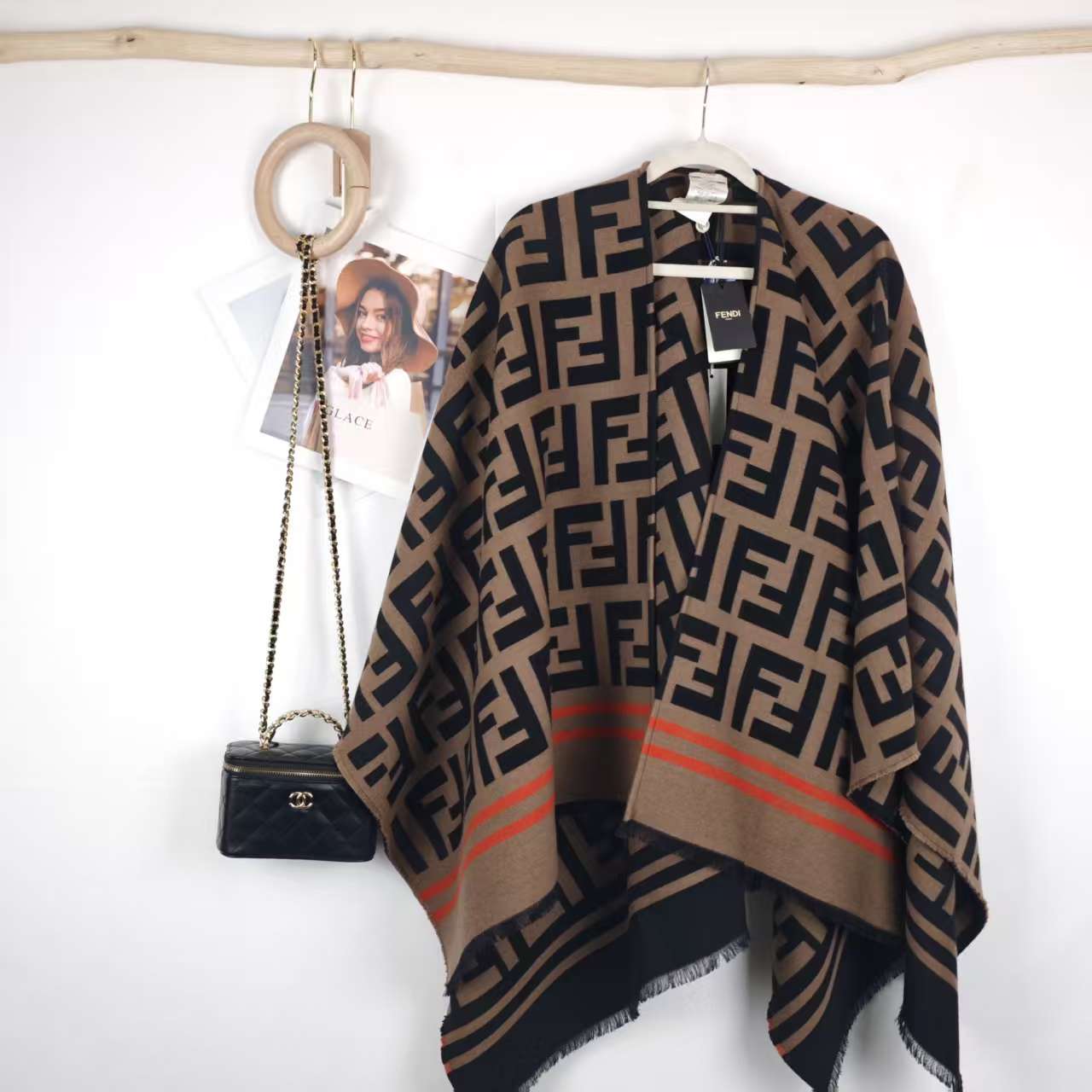 99新 FENDI/芬迪  海囤J/芬迪上衣///ds58357