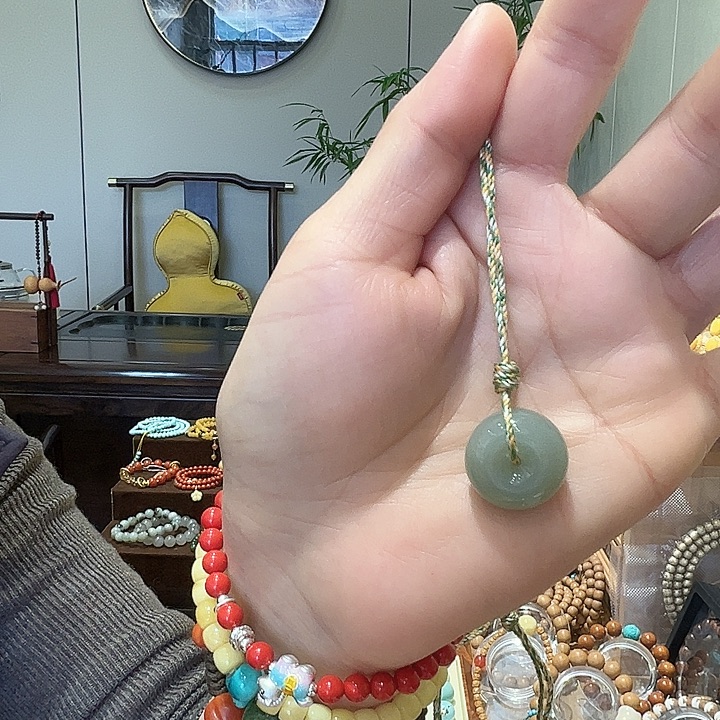 和田玉（糖玉）未镶嵌颈饰