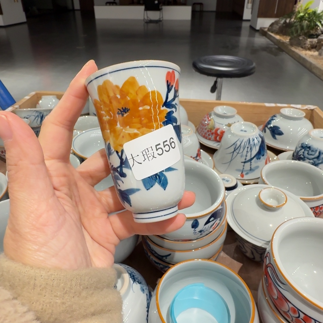 釉下手绘茶具微瑕