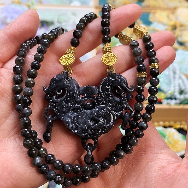 翡翠颈饰未镶嵌吊坠