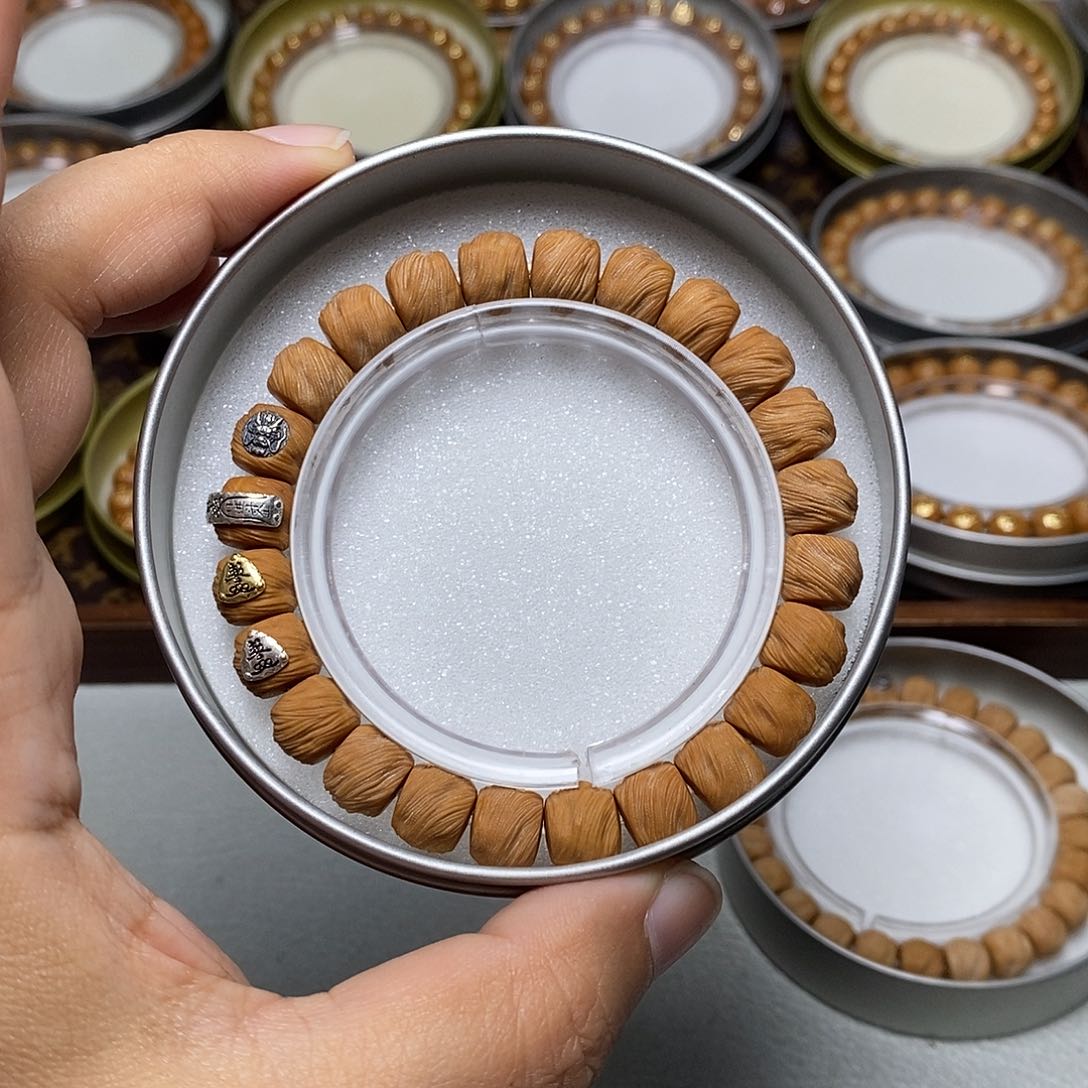 猴头核桃手串59号四标毕业鬼印10左右