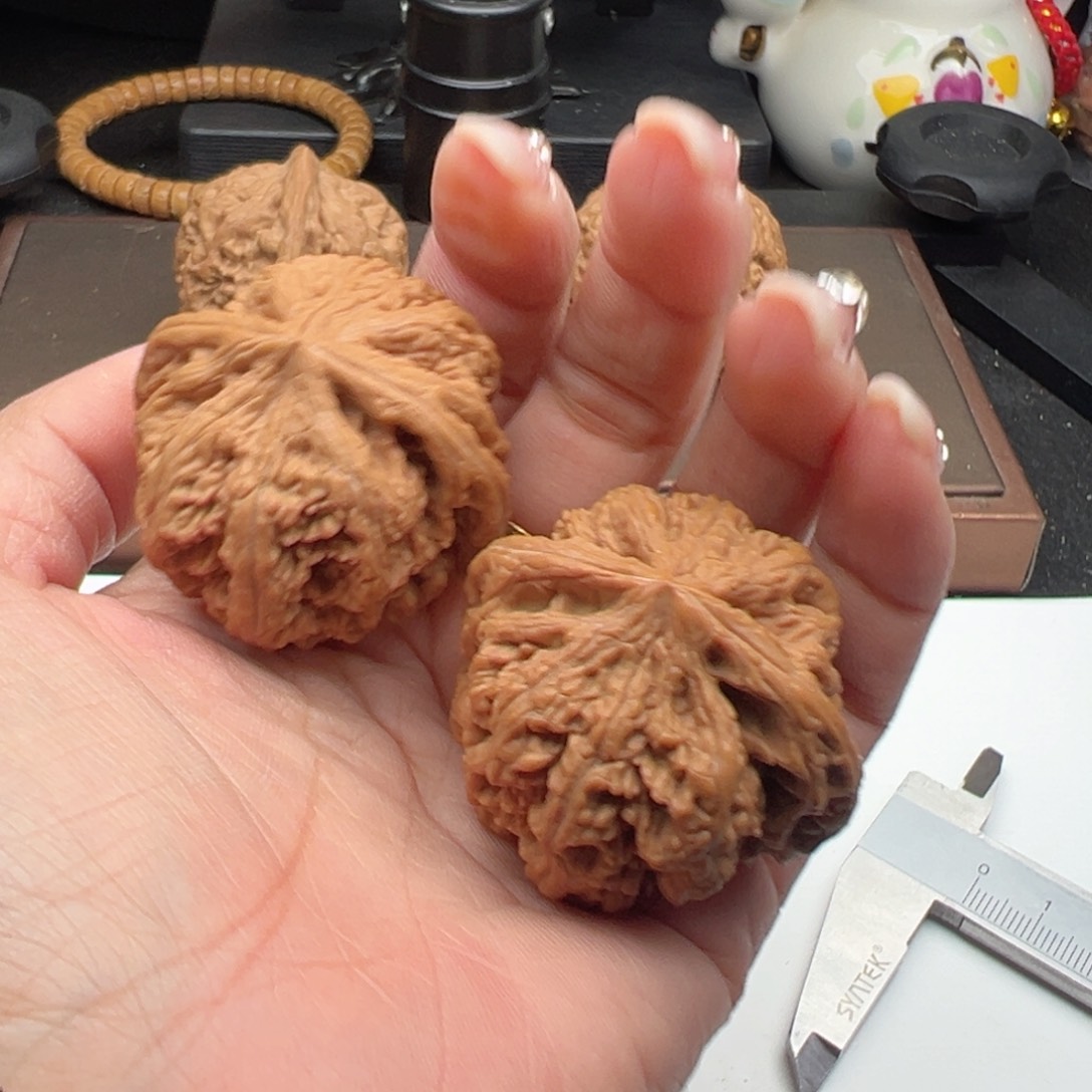 文玩核桃把件粗筋43