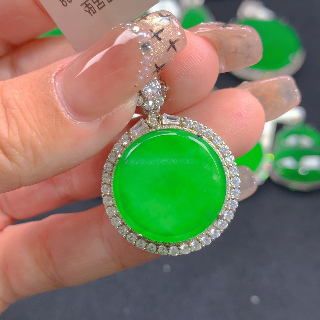 翡翠颈饰银S925镶嵌111111111