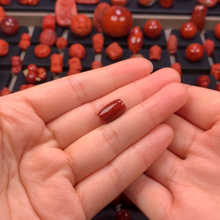 毛***生南红玛瑙未镶嵌桶珠8MM+