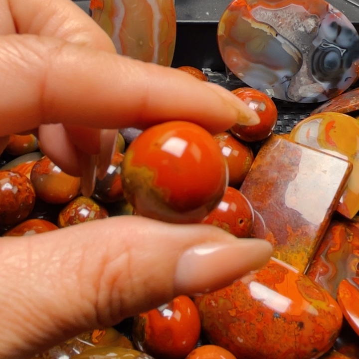 玛瑙/玉髓战国红玛瑙挂件未镶嵌狼**子