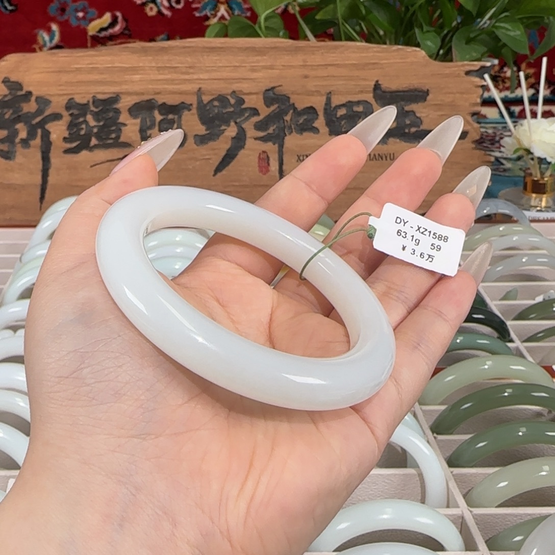和田玉手镯未镶嵌新疆和田玉羊脂白玉手镯窄版泥鳅背