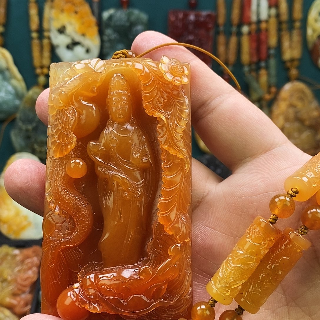 ****࿐蛇纹石玉未镶嵌颈饰龙凤观音