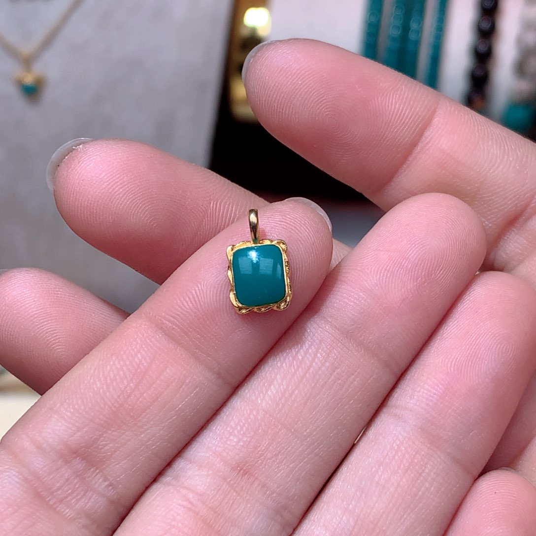 绿松石珠宝奇石18K金镶嵌